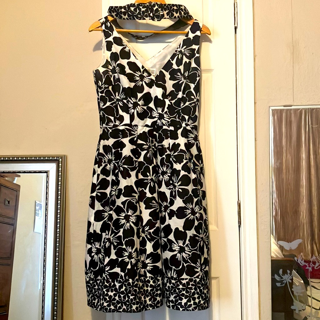 Gorgeous Jessica Howard Black And White Fully Lined Dress Size 8.